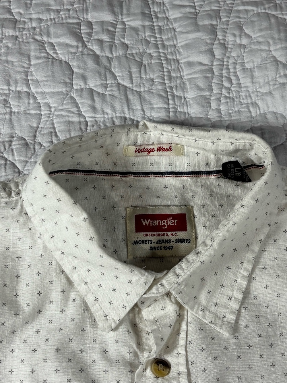 Wrangler White Button-Down Shirt with Small Black Star Pattern
